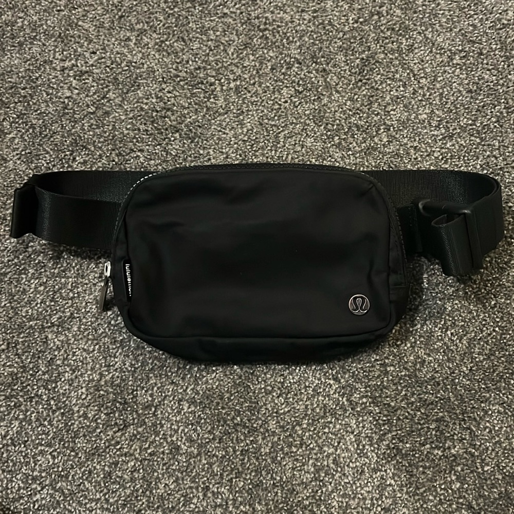 Lululemon Fanny pack